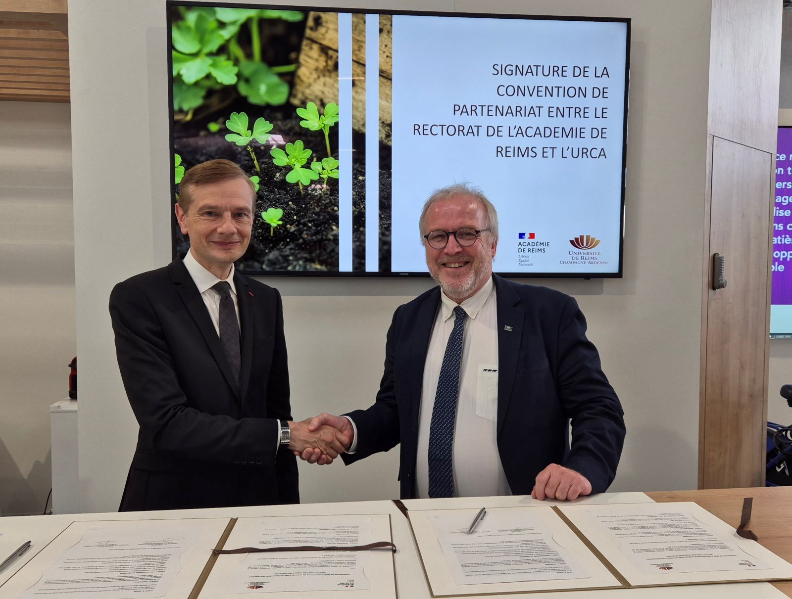 L’Université de Reims Champagne-Ardenne et le Rectorat de Reims créent une mini-réserve pédagogique sur le campus : une première en France