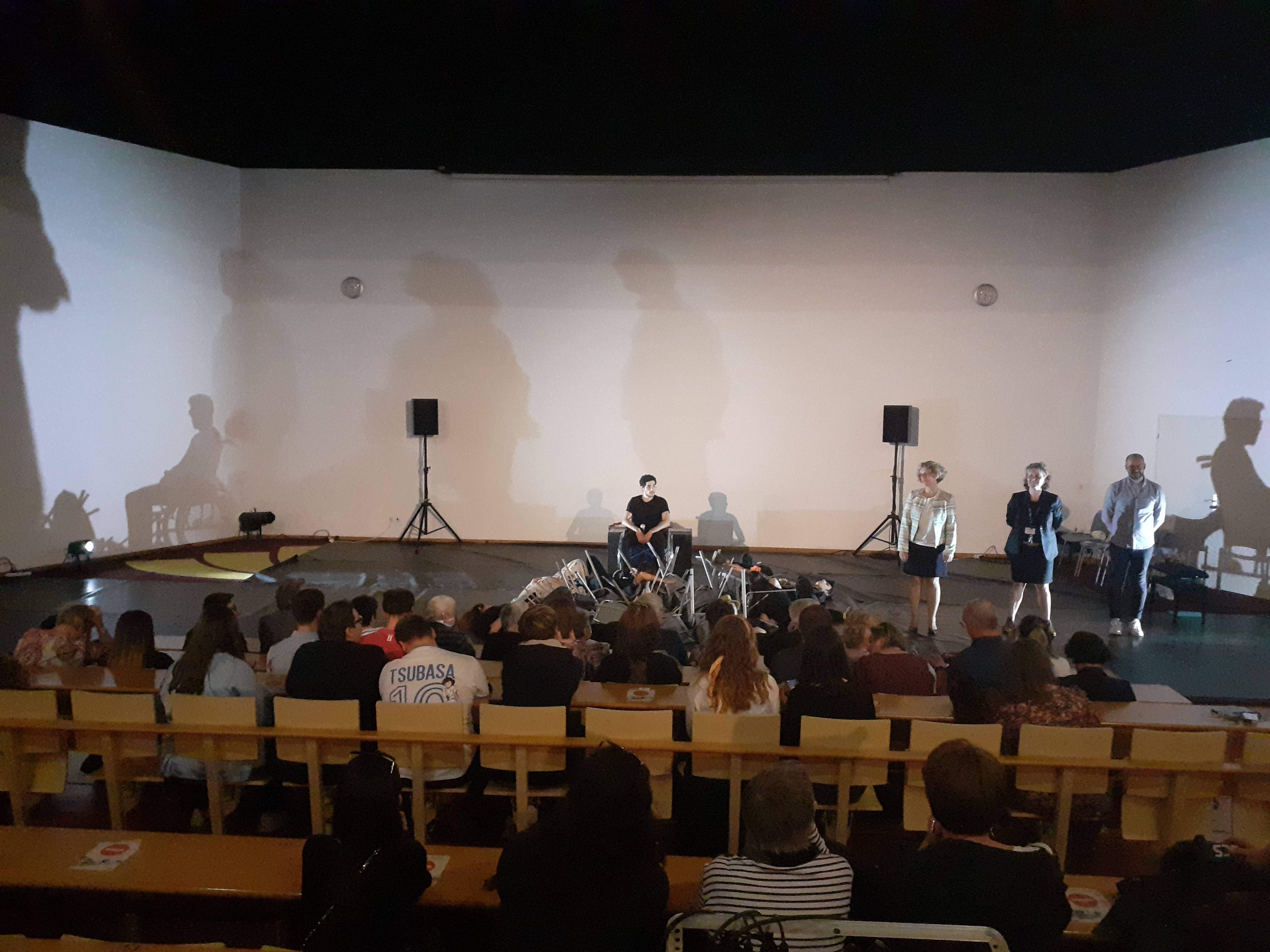 théâtre(jpeg, 1012ko)