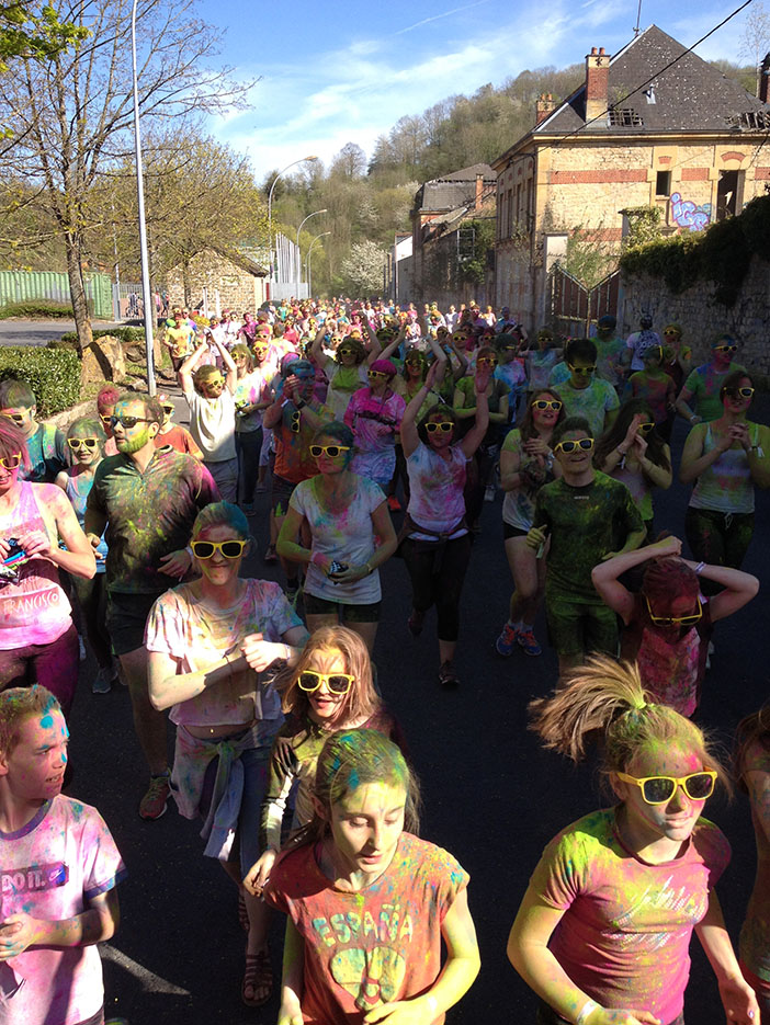 ETUDIANTS COURENT POUR LA GACOLOR