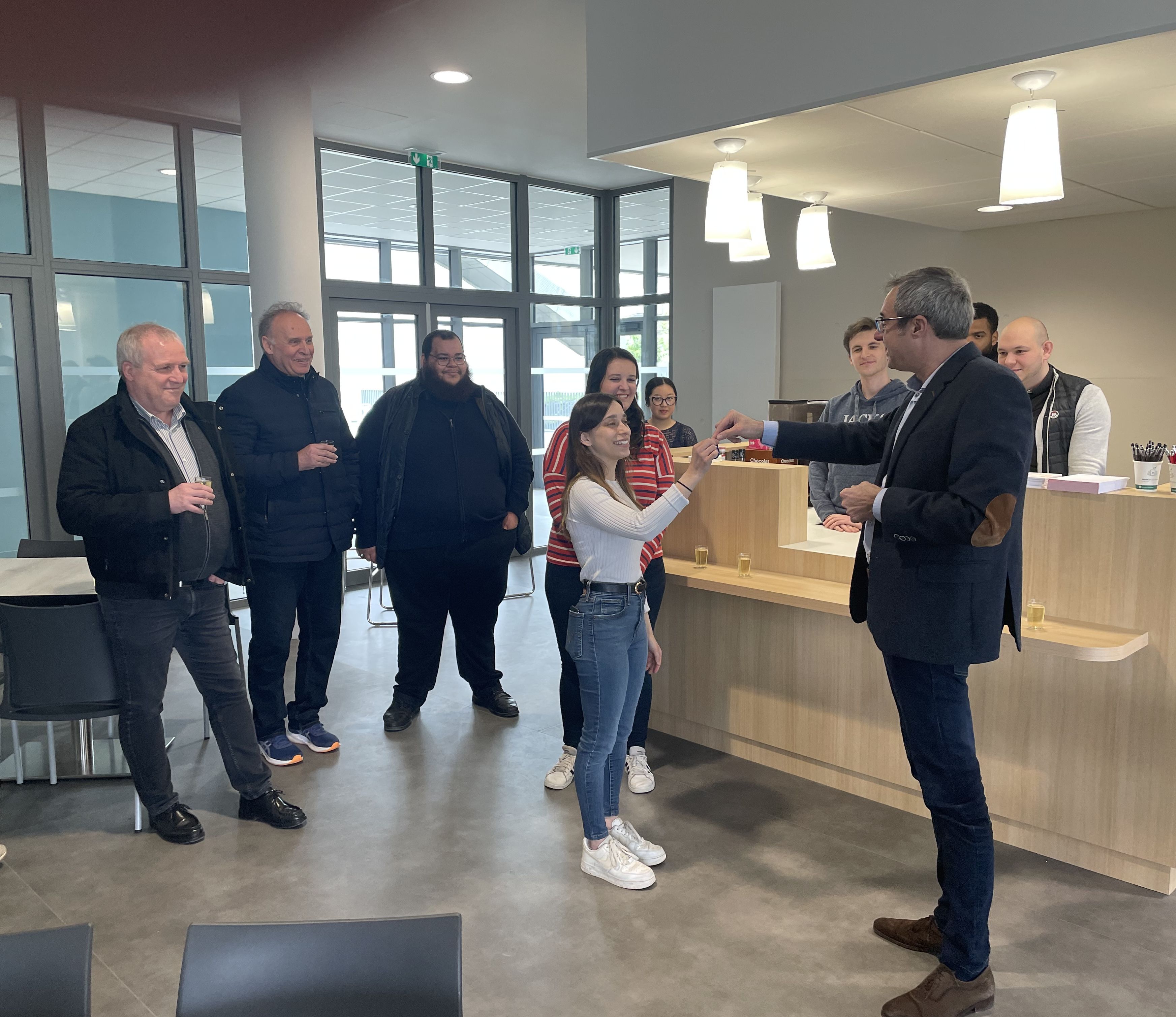 Remise des clefs aux étudiants de l'association 